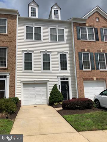 property at 2413 Brookmoor Ln
