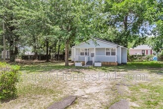 2113 Taylor St in North Charleston, SC - Foto de edificio - Building Photo