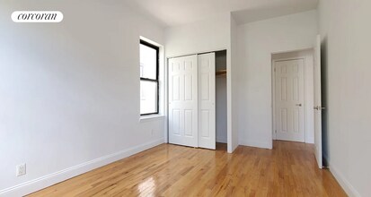 100 Convent Ave in New York, NY - Foto de edificio - Building Photo