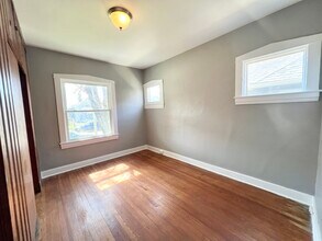 2121 W Lee St in Louisville, KY - Building Photo - Building Photo