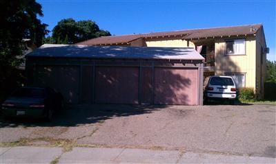 9010 Stacey Ct in Stockton, CA - Foto de edificio