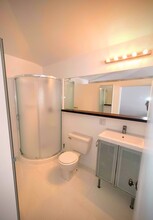 279 E 20th St in Costa Mesa, CA - Building Photo - Building Photo