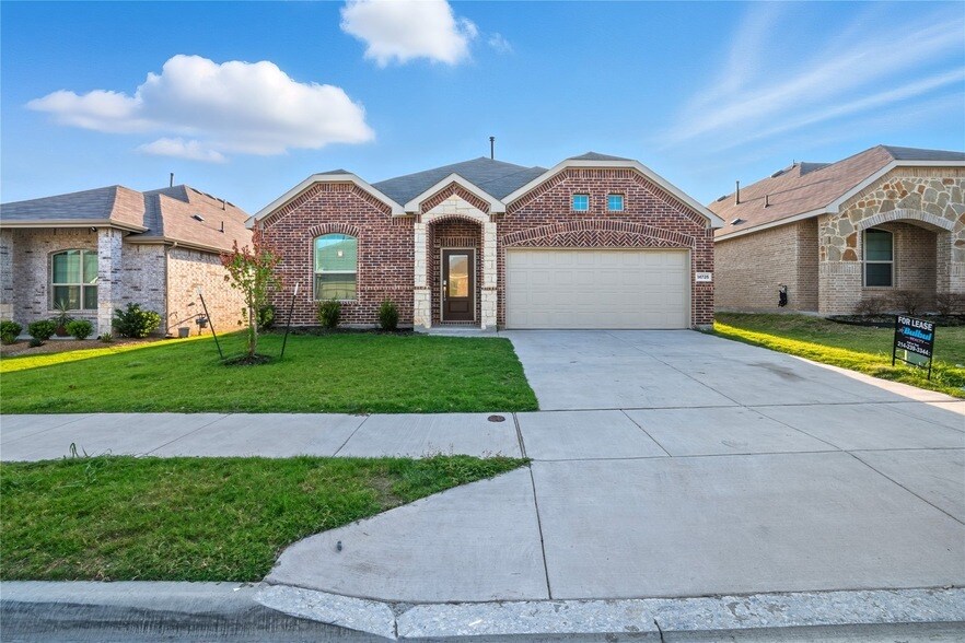 14725 Mainstay Way in Haslet, TX - Foto de edificio
