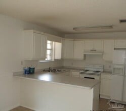 5491 Chantilly Cir in Milton, FL - Building Photo - Building Photo