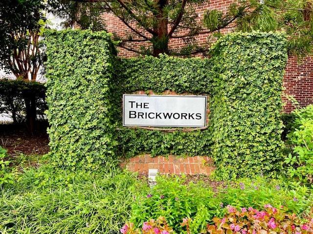 property at 400 Brickworks Cir NE