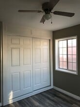 12029 Gridley Rd in Norwalk, CA - Foto de edificio - Building Photo