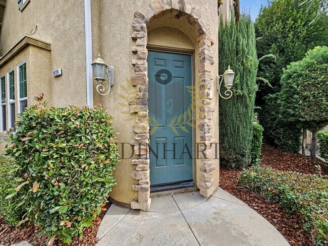 3828 Trenton Ln in Clovis, CA - Building Photo - Building Photo