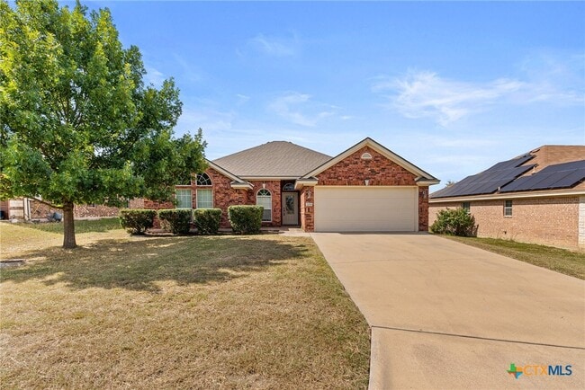 property at 2018 Drawbridge Dr