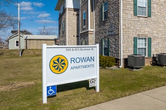Rowan Apartments in Parkersburg, WV - Foto de edificio - Building Photo