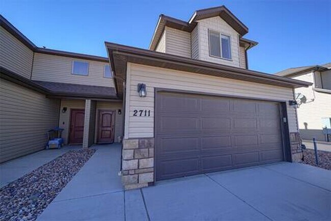 property at 2711 N Clark Pkwy