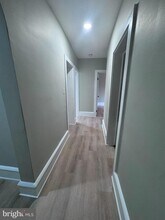 210 E Maple Ave in Merchantville, NJ - Foto de edificio - Building Photo