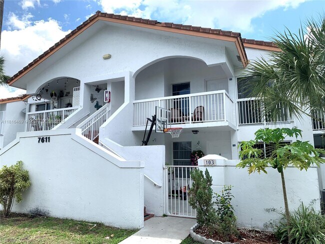 7611 SW 153rd Ct in Miami, FL - Building Photo - Building Photo