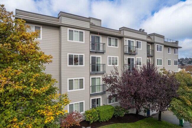Baywatch At Magnolia Apartments in Seattle, WA - Foto de edificio - Building Photo
