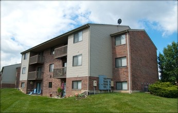 Aspen Grove in Middletown, OH - Foto de edificio - Building Photo