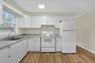 1190 Orchard Park Rd in Buffalo, NY - Building Photo - Building Photo