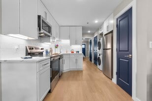 1060 Main St in South Windsor, CT - Building Photo