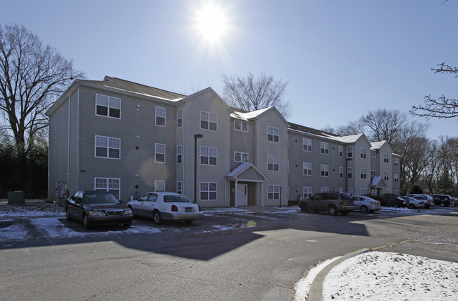 Silver Lake Apartments in Dover, DE - Foto de edificio - Building Photo