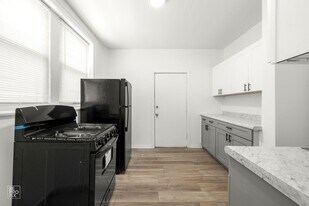 7930-46 S Ingleside Ave Chicago, IL 60619 in Chicago, IL - Building Photo