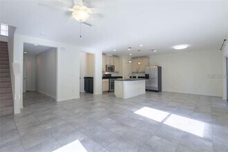5208 Bannister Park Lane in Lithia, FL - Building Photo - Building Photo