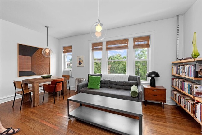 property at 4862 N Ashland Ave