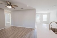 501 Oakley Ct in Austin, TX - Building Photo - Building Photo