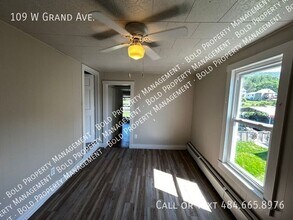 109 W Grand Ave in Tower City, PA - Building Photo - Building Photo