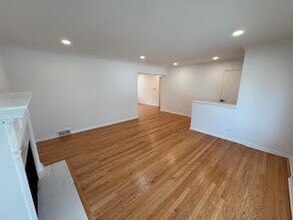 1921 Elm St in Park Ridge, IL - Building Photo - Building Photo