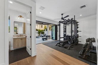 2502 N Highland Ave in Tampa, FL - Foto de edificio - Building Photo