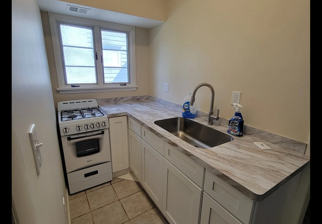 326 Barrington St in Rochester, NY - Building Photo - Building Photo