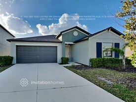 1549 Blue Rose Dr in Ruskin, FL - Building Photo