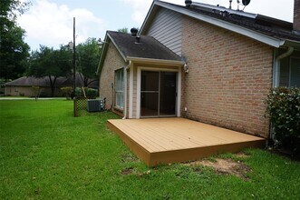 18 Dogwood Trail in Conroe, TX - Building Photo - Building Photo