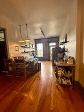 9 S Main St, Unit Upstairs in Winchester, KY - Foto de edificio - Building Photo
