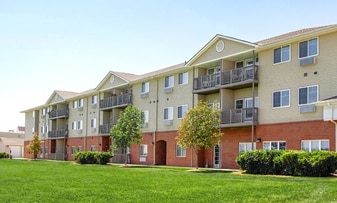 7301 Q St in Ralston, NE - Building Photo