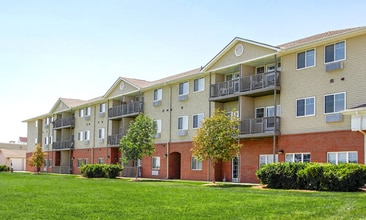 7301 Q St-Unit -207 in Ralston, NE - Building Photo - Building Photo