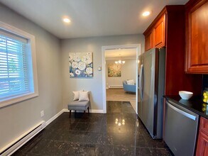 1314 Smithtown Ave in Bohemia, NY - Building Photo - Building Photo