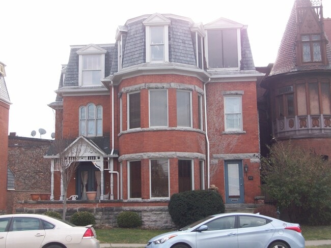 473 Virginia St, Unit Rear
