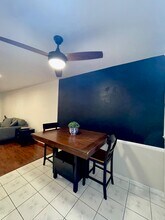 2030 S Preuss Rd, Unit 1 in Los Angeles, CA - Foto de edificio - Building Photo