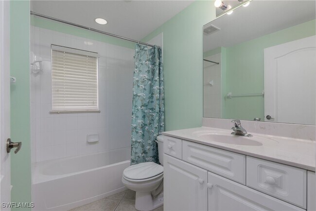 property at 8499 Ibis Cove Cir