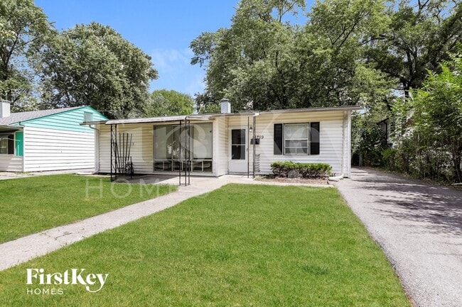 property at 16759 Artesian Ave