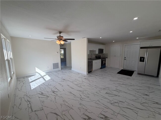 27160 Chula Vista Dr in Punta Gorda, FL - Building Photo - Building Photo