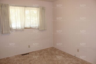 2433 Tamarac Dr in Fort Collins, CO - Building Photo - Building Photo