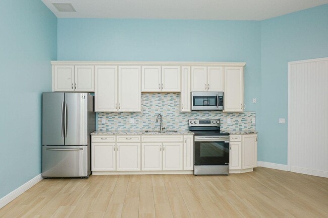 341 SW Kestor Dr in Port St. Lucie, FL - Building Photo - Building Photo