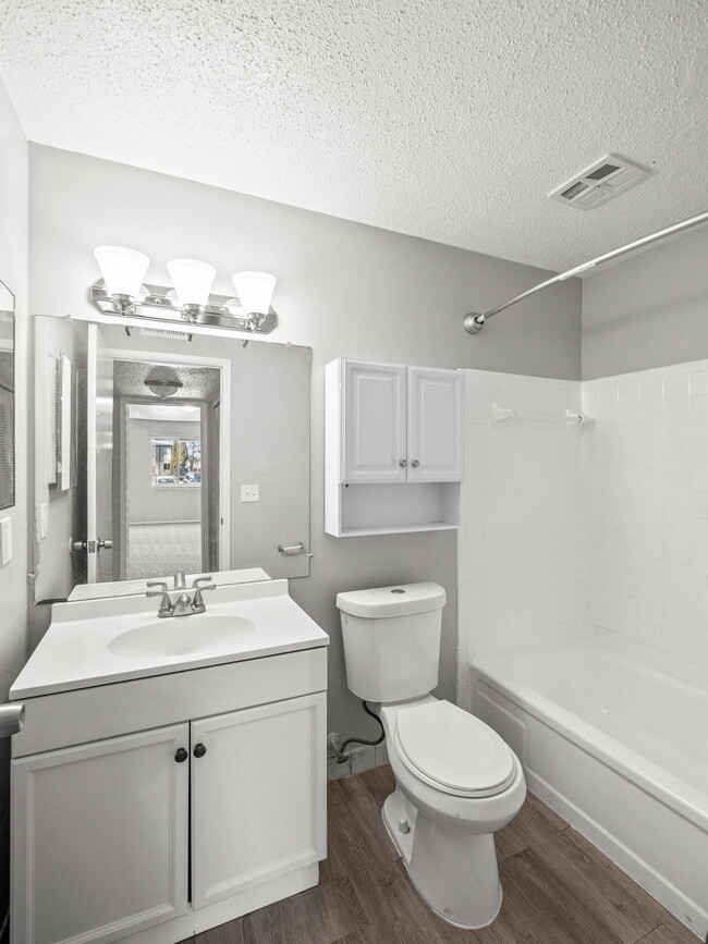 Westgrove Apartments in Taylor, MI - Building Photo - Building Photo