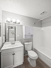 Westgrove Apartments in Taylor, MI - Foto de edificio - Building Photo