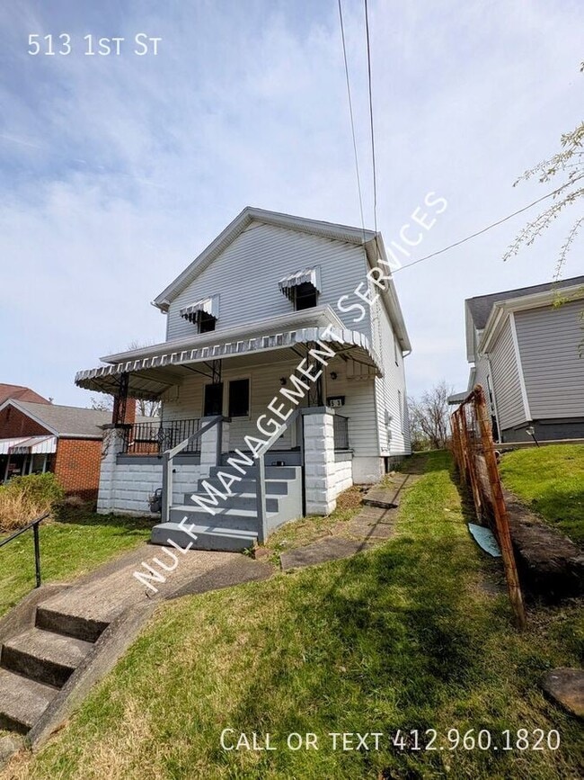 513 1st St in Charleroi, PA - Foto de edificio - Building Photo
