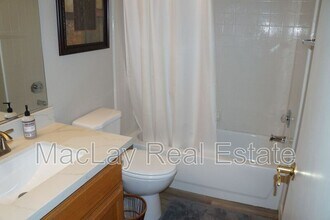 9753 E Holiday Way in Sun Lakes, AZ - Building Photo - Building Photo