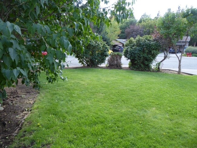 1774 NE Bobbie Ct in Bend, OR - Building Photo - Building Photo