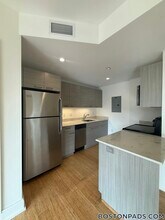 40 Malvern St, Unit 201 in Boston, MA - Foto de edificio - Building Photo