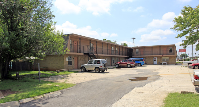 4300 S Portland in Oklahoma City, OK - Building Photo - Building Photo