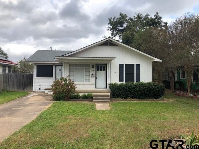 property at 818 Howard St